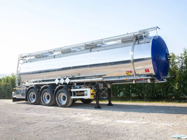 Poluprikolica cisterna za prijevoz tekućih prehrambenih proizvoda i alkohola, ADR klasa 3.