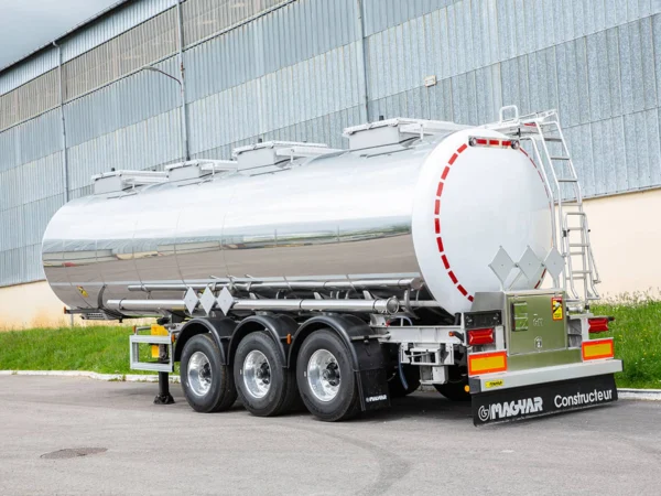 Poluprikolica cisterna za prijevoz prehrambenih tekućih proizvoda i alkohola, ADR klasa 3.